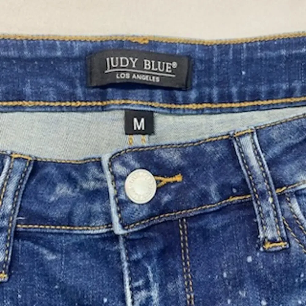 Judy Blue Dark Wash Denim Shorts White Paint Splatter Design Women’s Medium